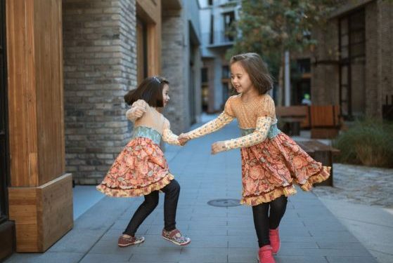 Benefits of a Large Age Gap Between Siblings - Two sisters